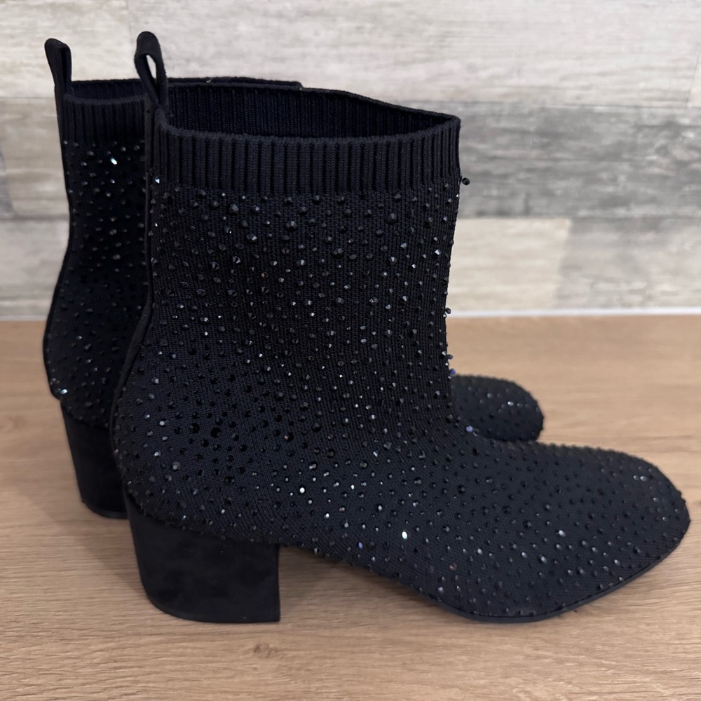 Reaction Kenneth Cole Glitter Black Ankle Booties